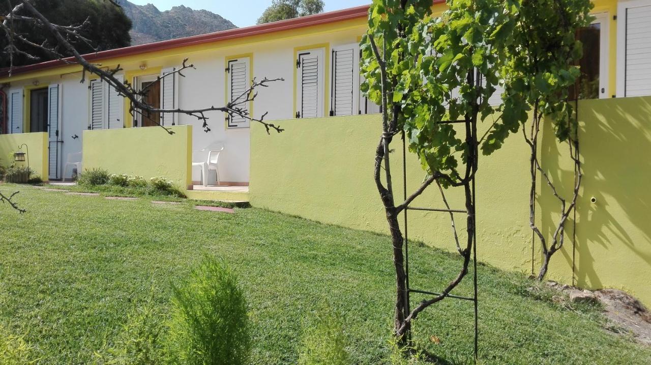 Il Girasole Alloggio Villa Fluminimaggiore Luaran gambar