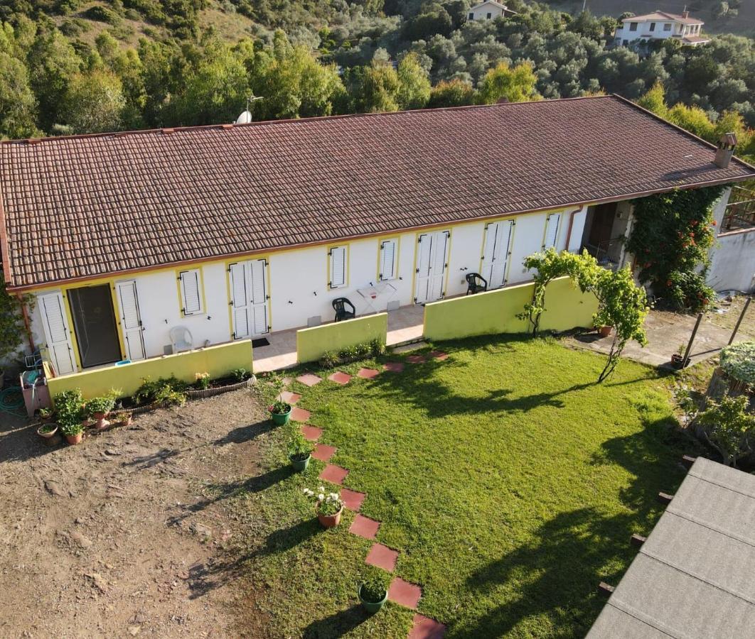 Il Girasole Alloggio Villa Fluminimaggiore Luaran gambar